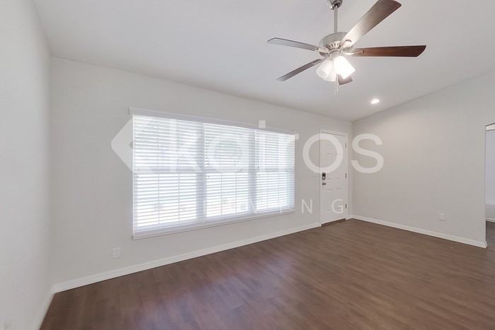 3820 Se 136th Pl - Photo 4 of 24