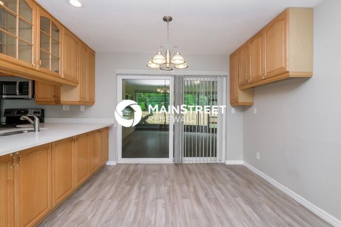 3731 Dedrick Ct - Photo 7 of 31
