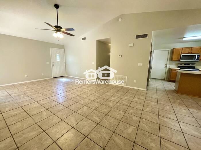 7938 W Paradise Dr - Photo 4 of 19
