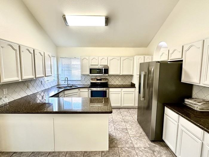 472 W Country Estates Ave - Photo 6 of 24