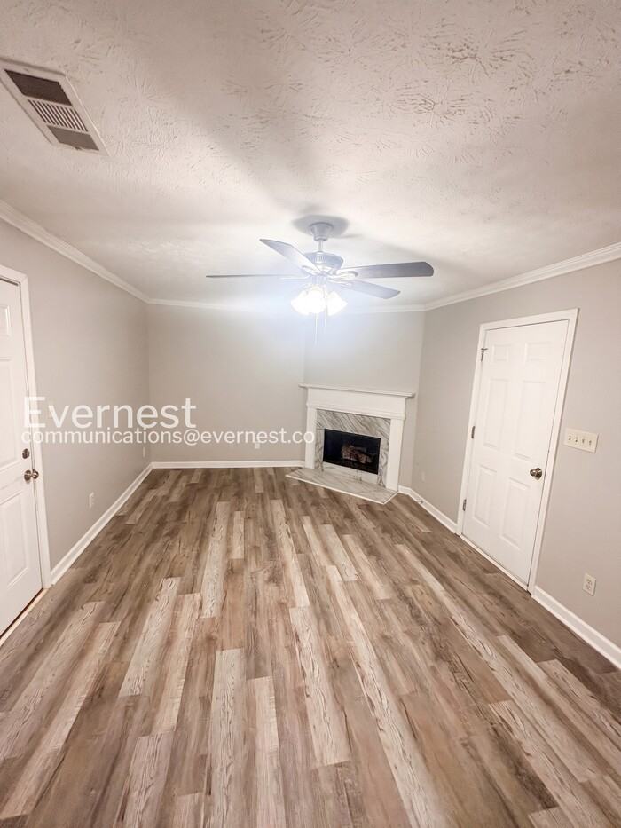 1487 Saint Dunstans Rd - Photo 4 of 26
