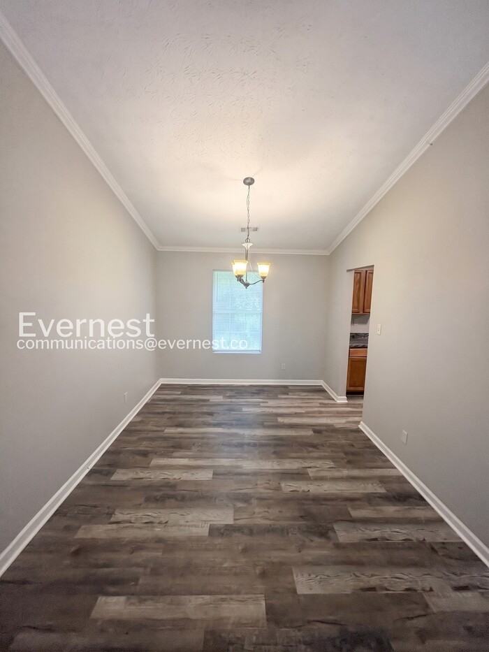 1487 Saint Dunstans Rd - Photo 7 of 26