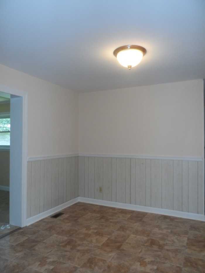 4712 Stafford Dr - Photo 5 of 12