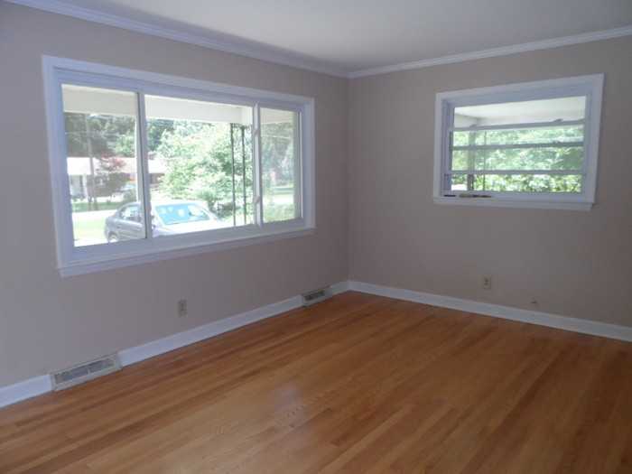 4712 Stafford Dr - Photo 6 of 12
