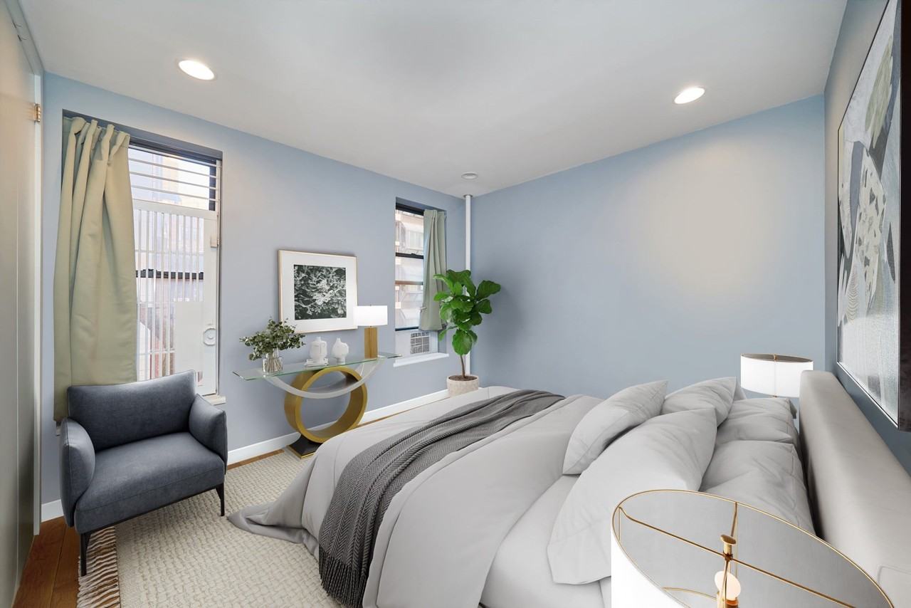 246 E 51st St #9 - Photo 5 of 9