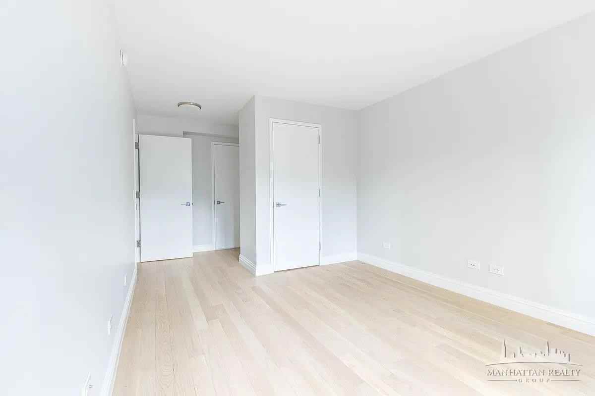W 48th St #18J - Photo 5 of 11