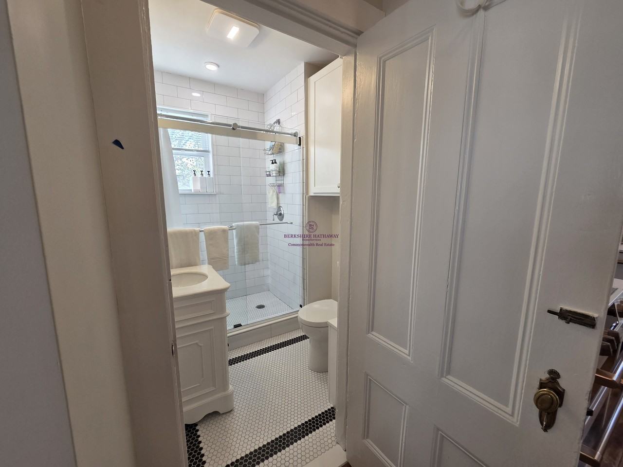26 Clark St #B - Photo 6 of 25