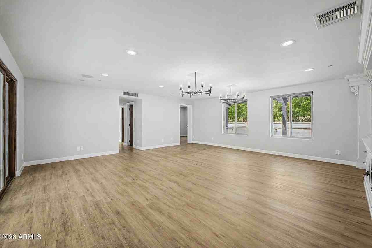 2311 E Colter St - Photo 6 of 50