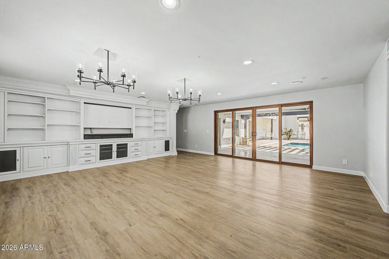 2311 E Colter St - Photo 7 of 50