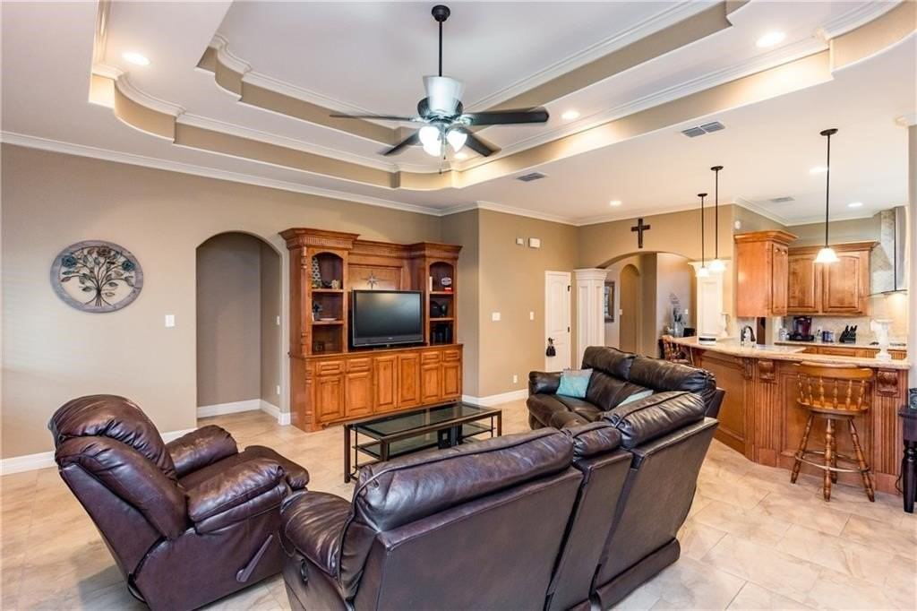1306 Keenland Rd - Photo 7 of 27