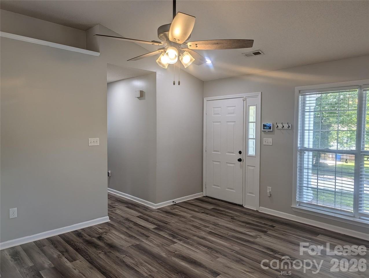131 Diamond Dr - Photo 3 of 21