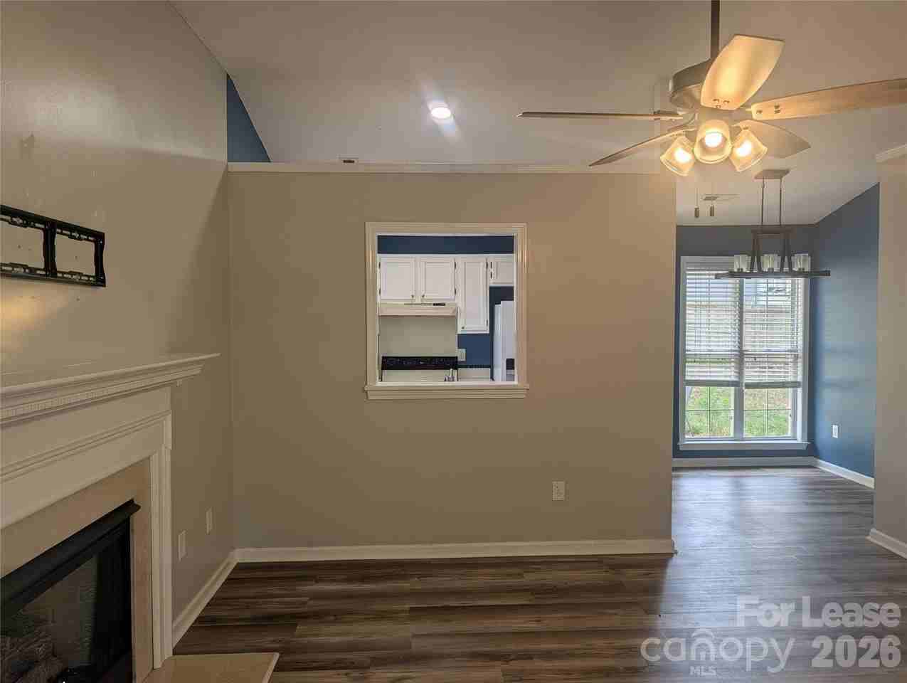 131 Diamond Dr - Photo 4 of 21