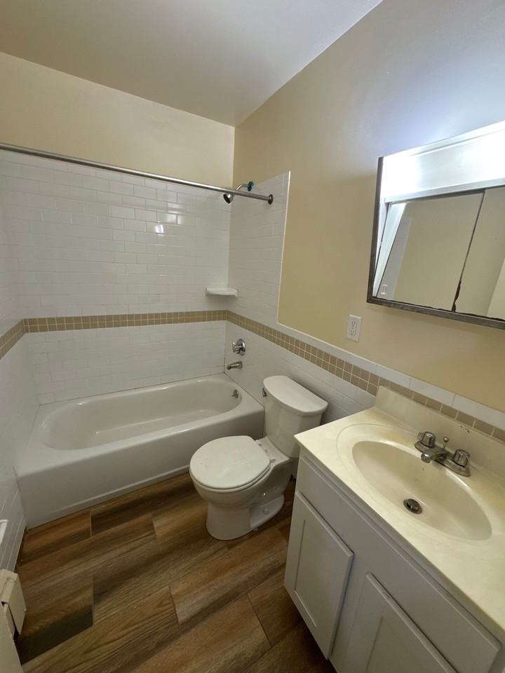 2165 Dorchester Ave #B4 - Photo 2 of 2