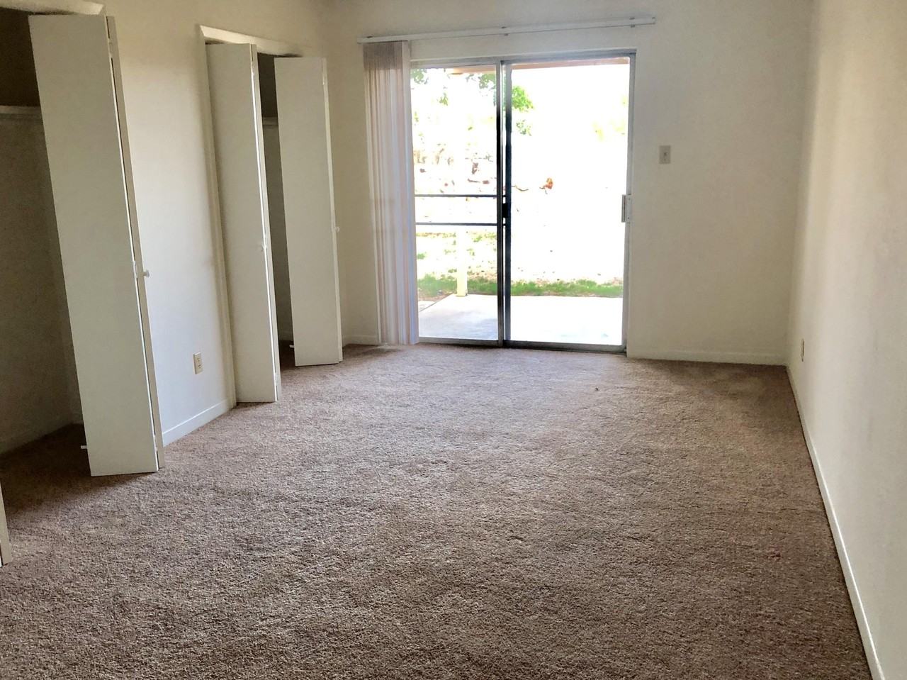 7136 Orizaba Ave - Photo 7 of 33
