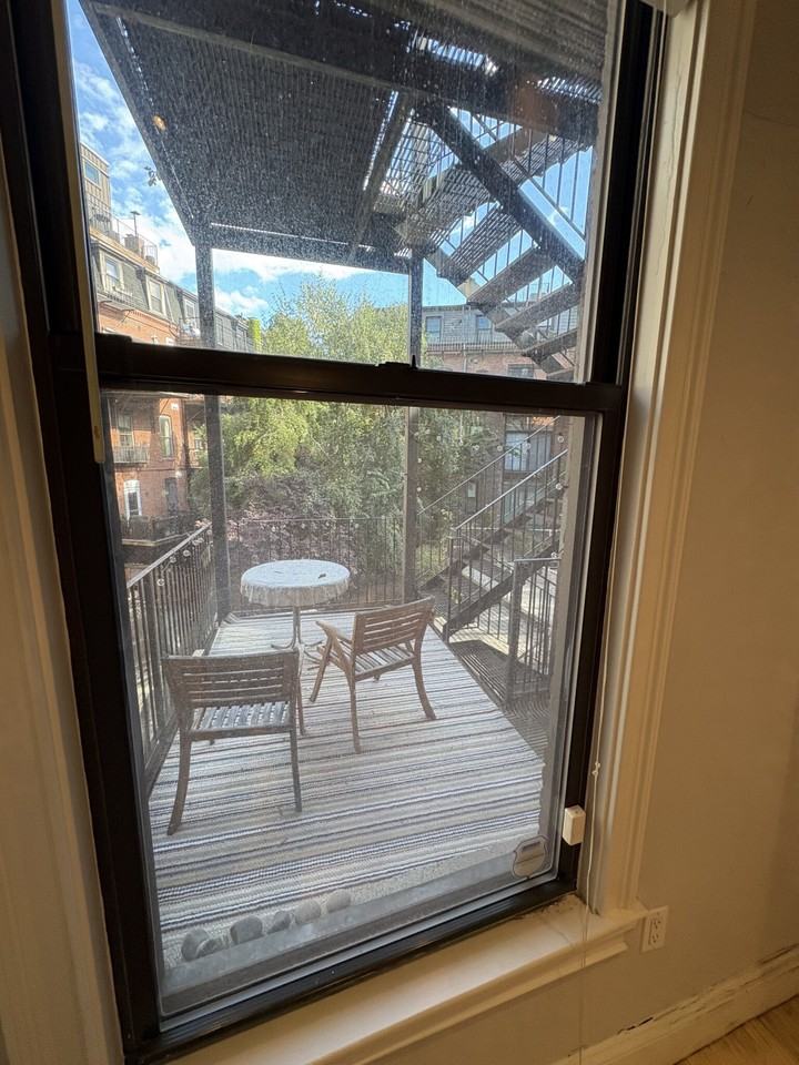 293 Columbus Ave #5 - Photo 4 of 28