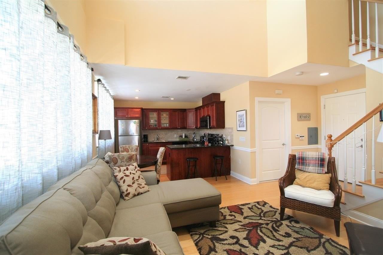 769 Montgomery St #213 - Photo 3 of 15