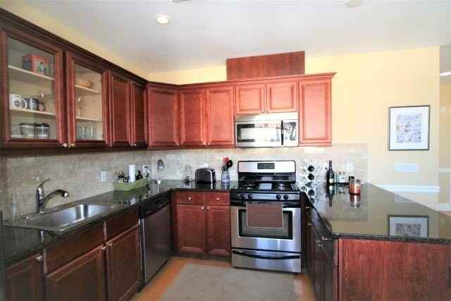 769 Montgomery St #213 - Photo 7 of 15