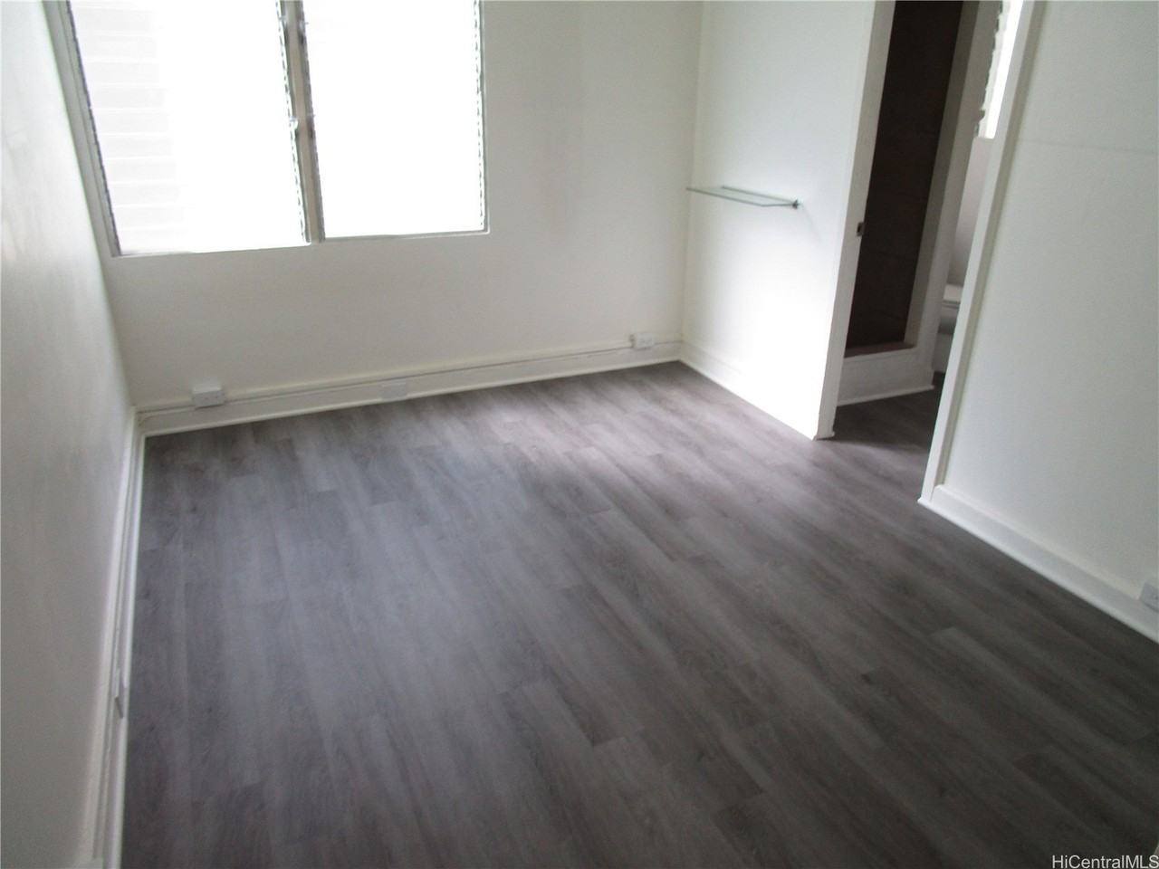 434 Launiu St #C - Photo 2 of 6