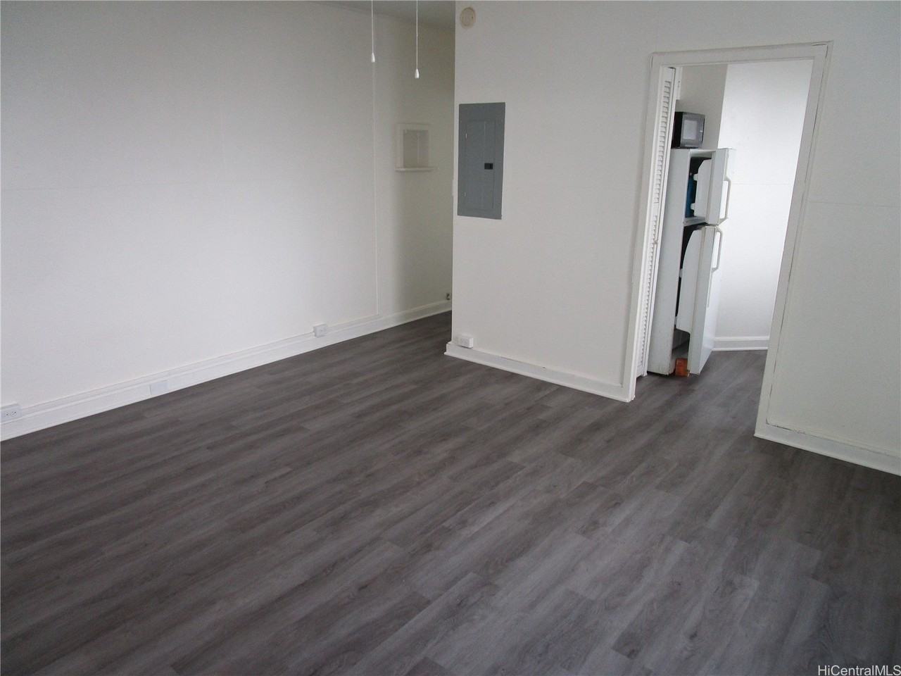 434 Launiu St #C - Photo 3 of 6