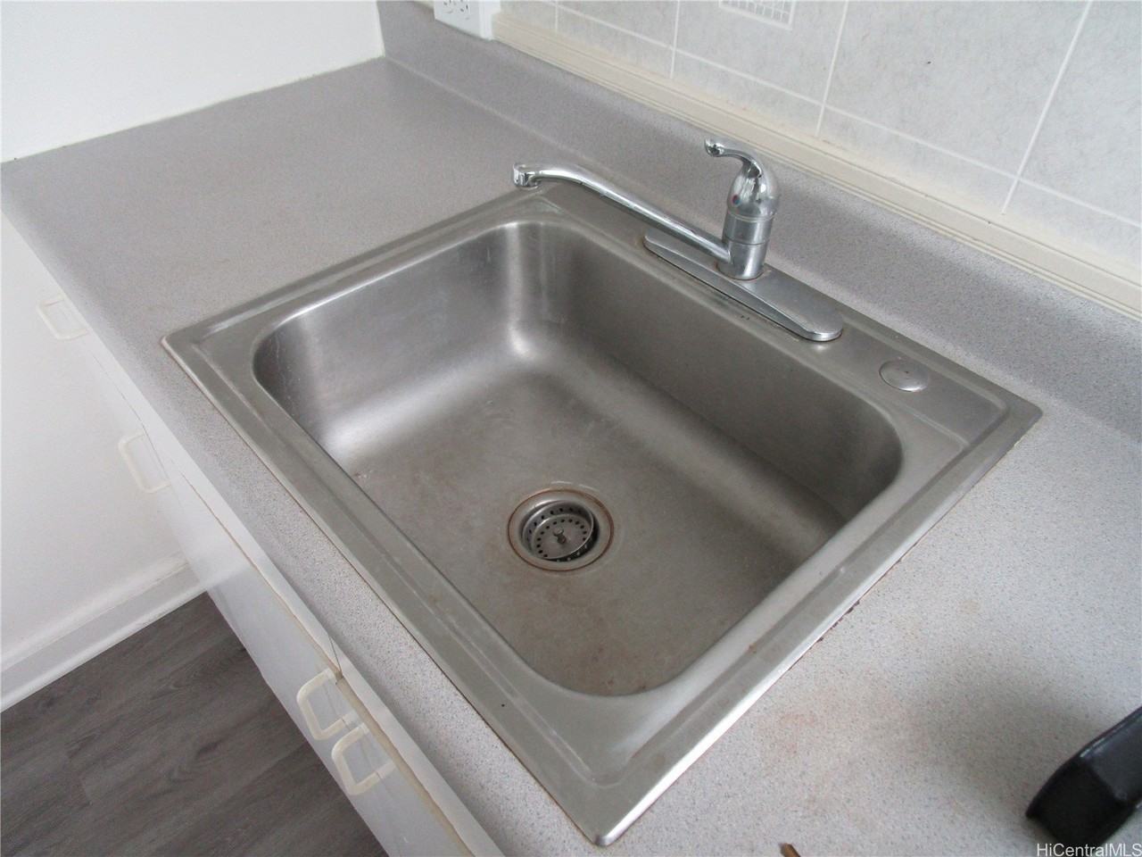 434 Launiu St #C - Photo 5 of 6