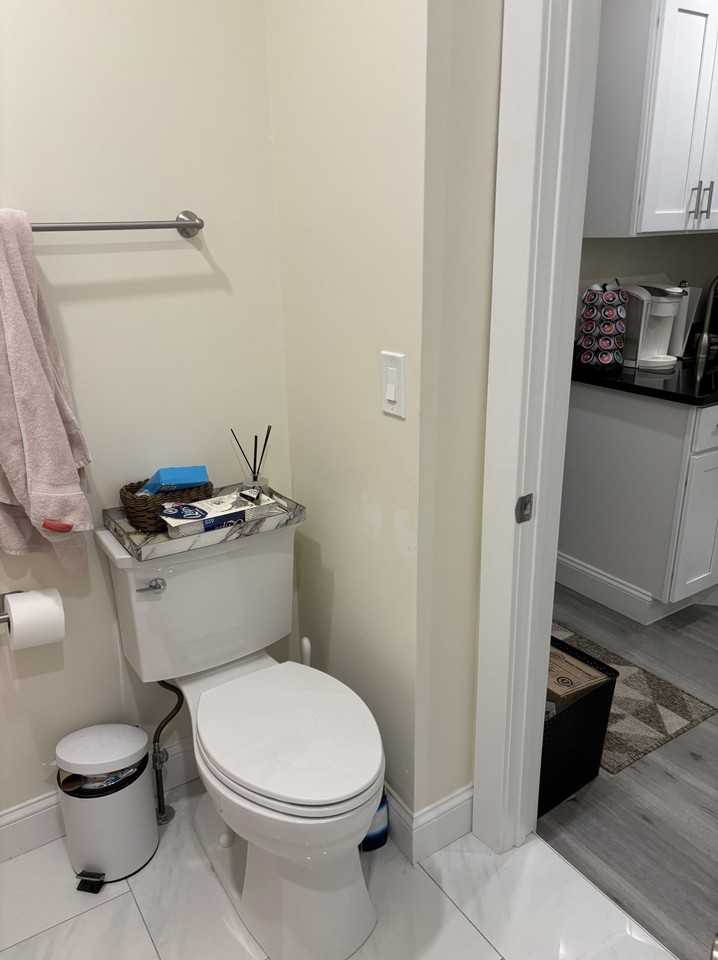 Burbank St #17 - Photo 5 of 8