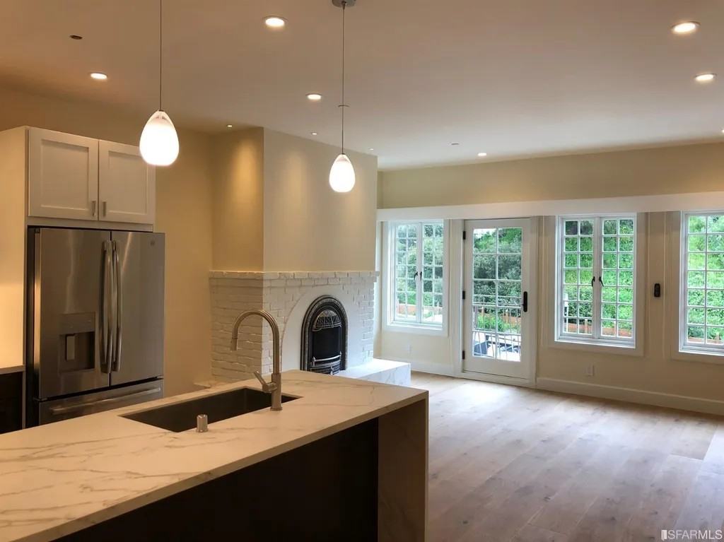 1100 Lombard St #1 - Photo 2 of 13