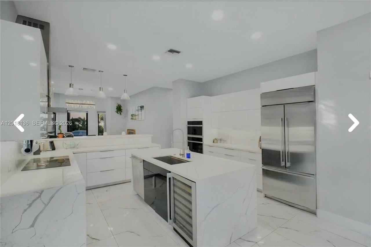 3801 Nw 97th Ave - Photo 4 of 17