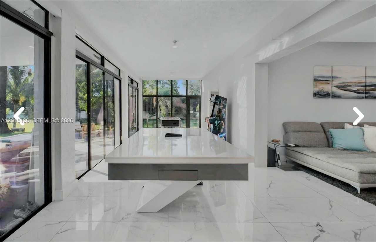 3801 Nw 97th Ave - Photo 5 of 17