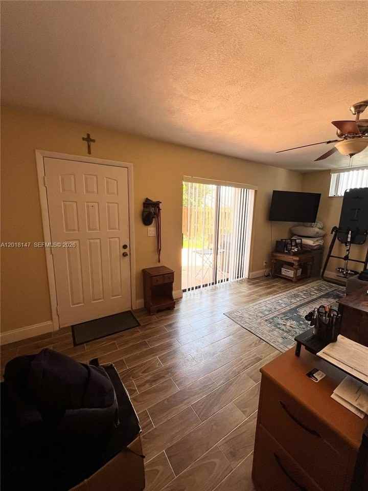 192 Springdale Cir #192 - Photo 5 of 45