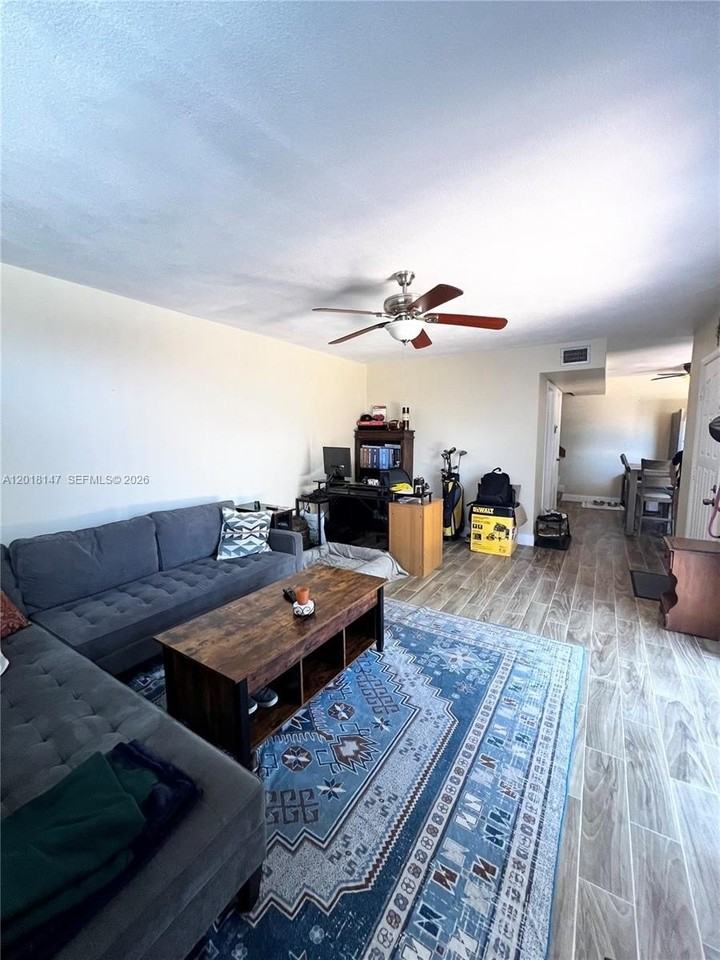 192 Springdale Cir #192 - Photo 6 of 45