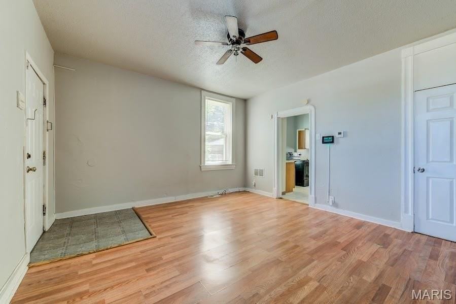 3745 Pennsylvania Ave - Photo 7 of 24