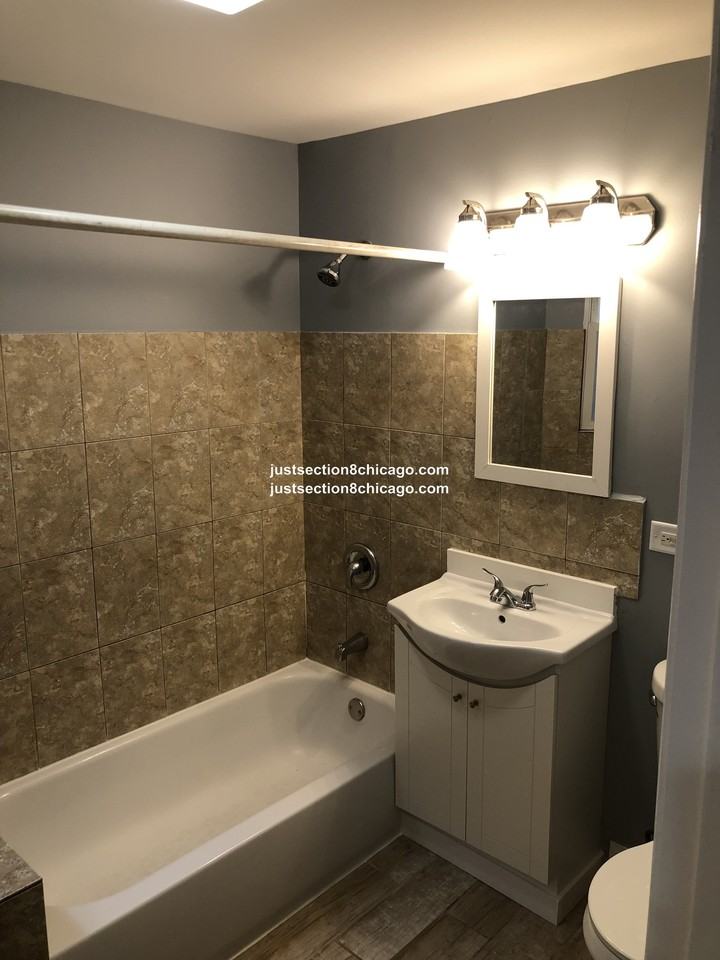 207 N Karlov Ave #2 - Photo 3 of 9
