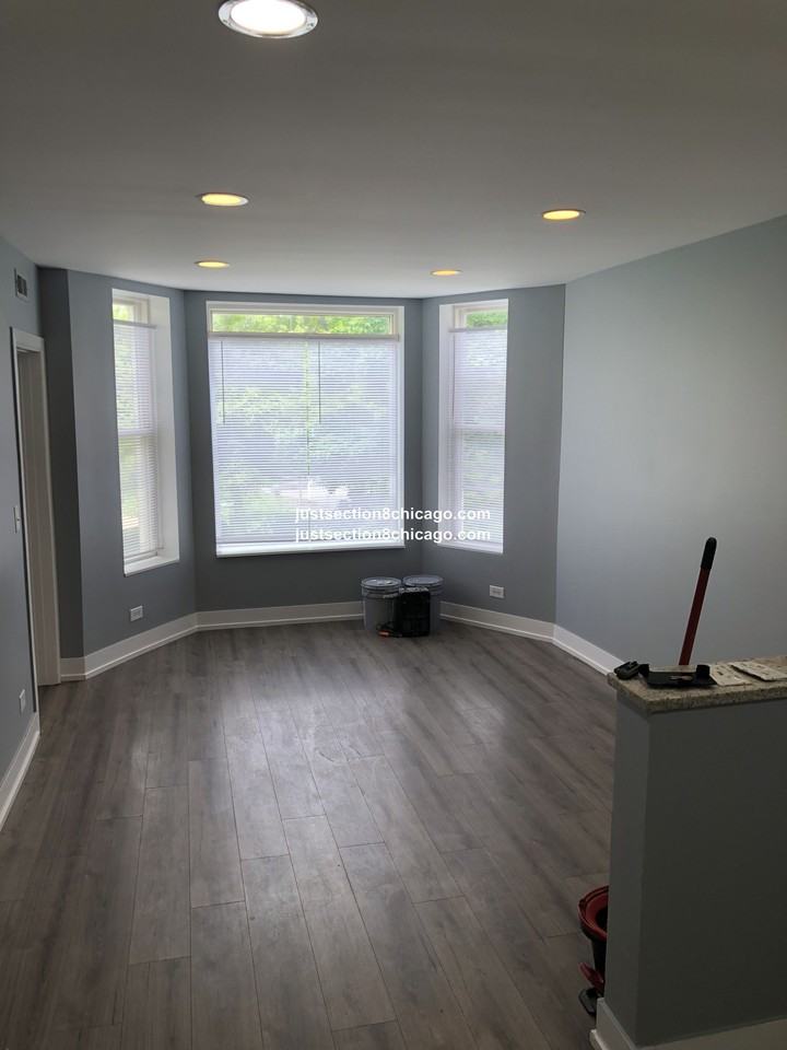 207 N Karlov Ave #2 - Photo 4 of 9