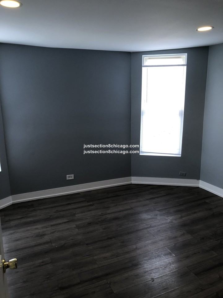 207 N Karlov Ave #2 - Photo 5 of 9