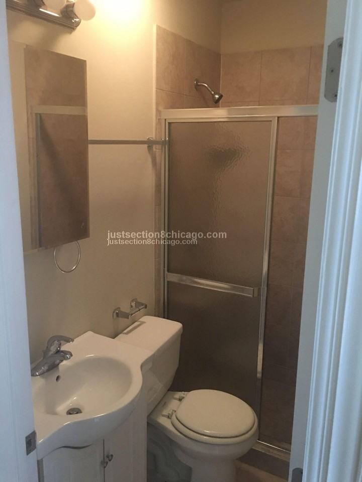 208 N Leclaire Ave #2 - Photo 2 of 6
