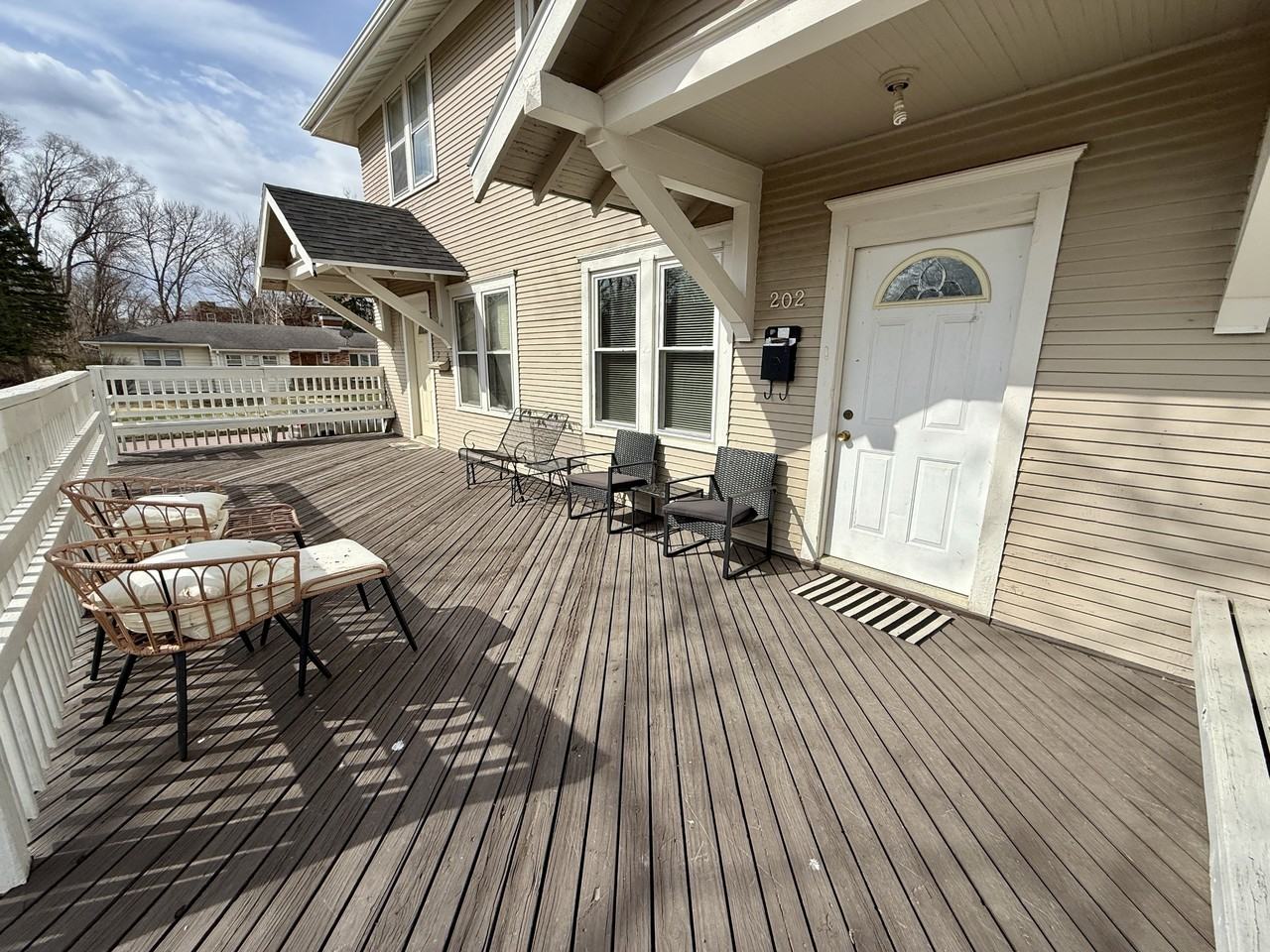 200 N Pine - 202 #202 - Photo 2 of 44