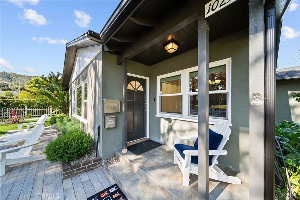 10257 Mcvine Ave - Photo 3 of 34