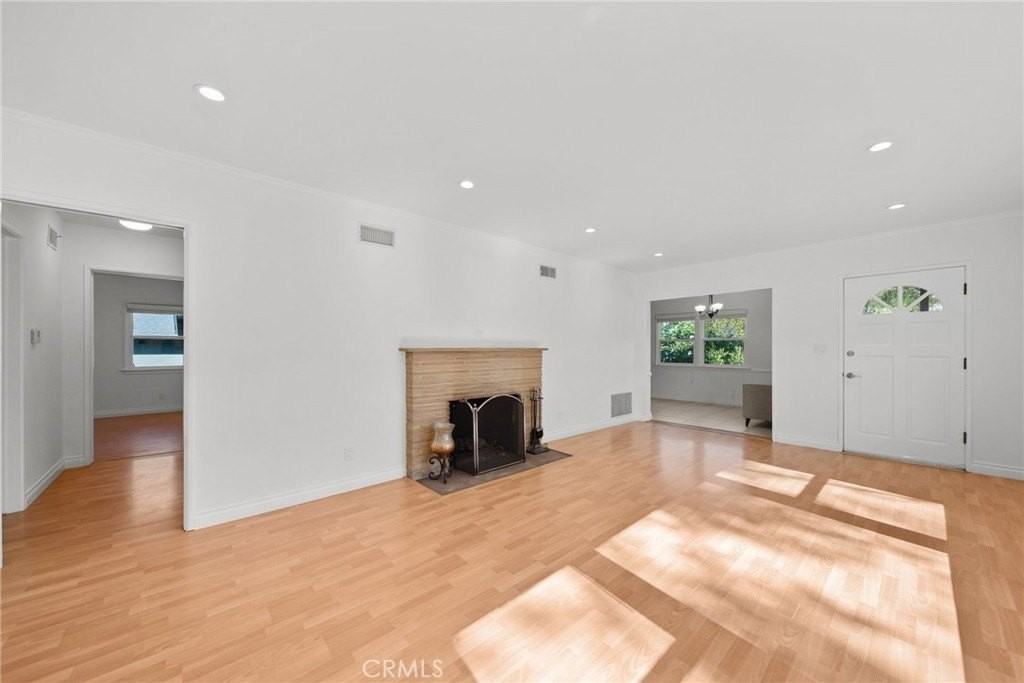 10257 Mcvine Ave - Photo 6 of 34