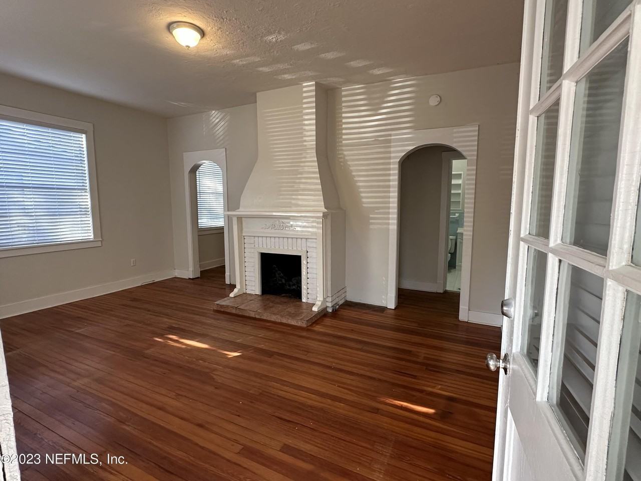 1824 Perry Pl - Photo 4 of 20