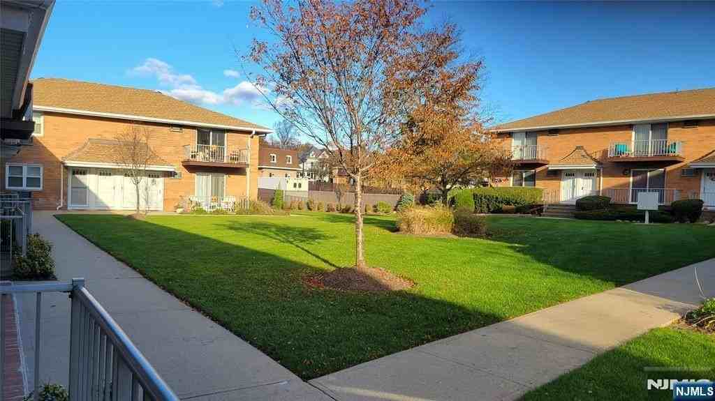 15 Cottage Street 19 3A - Photo 4 of 19