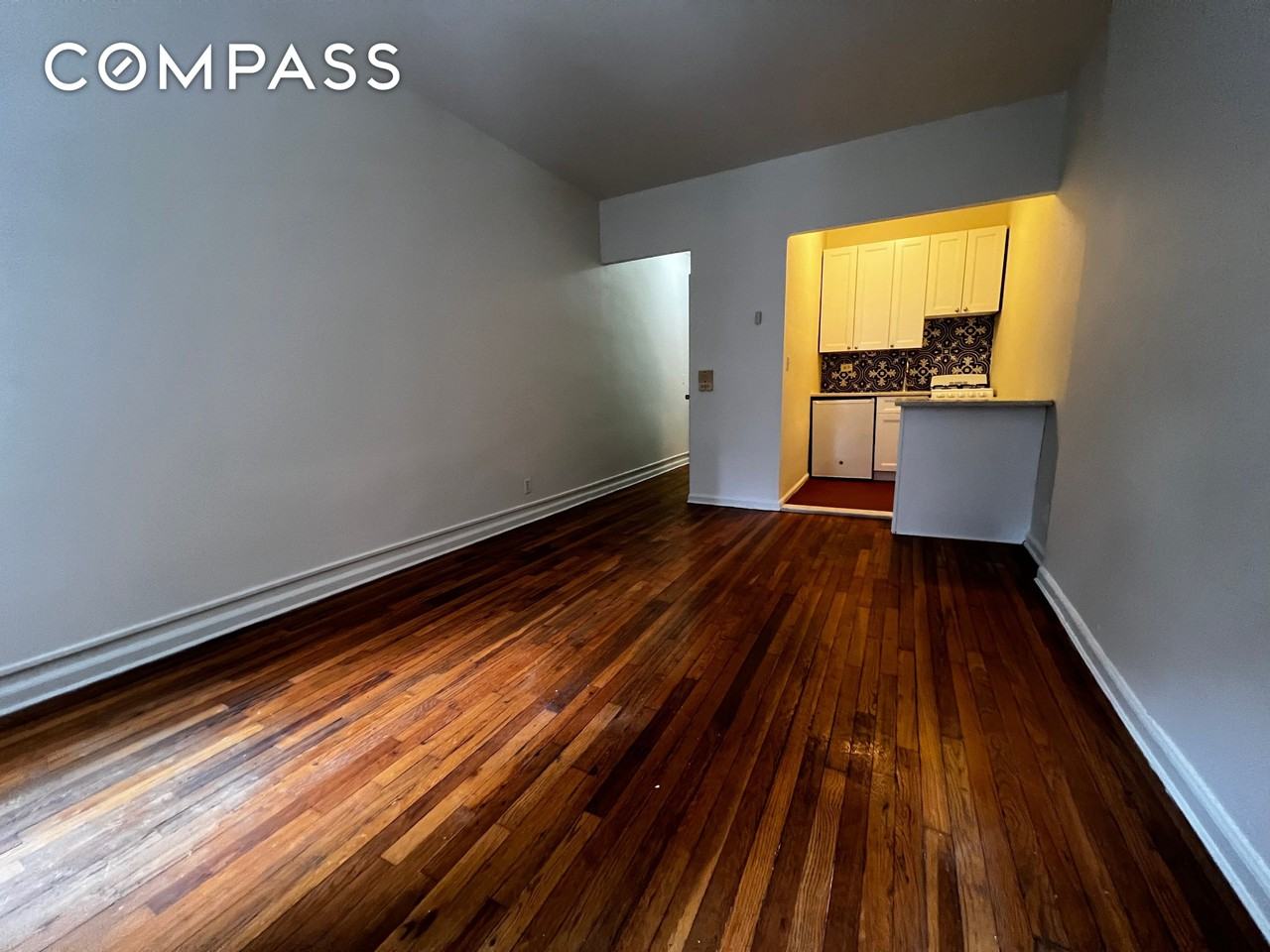 153 E 43rd St #5B - Photo 2 of 7
