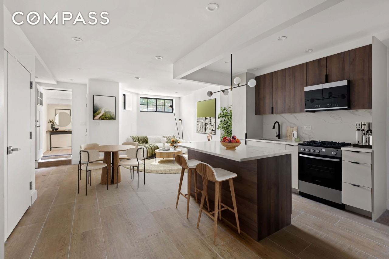 4508 11th St - Photo 2 of 7