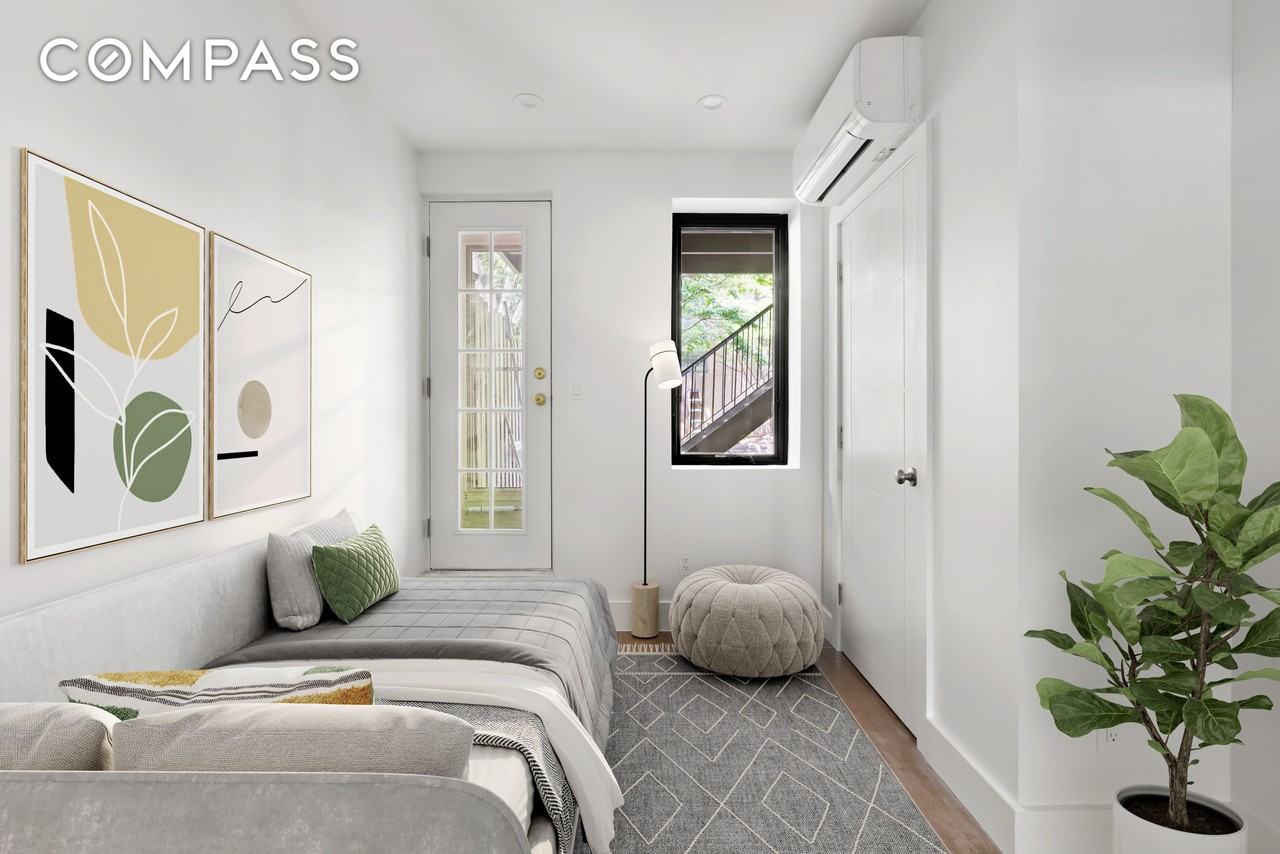 4508 11th St - Photo 5 of 7