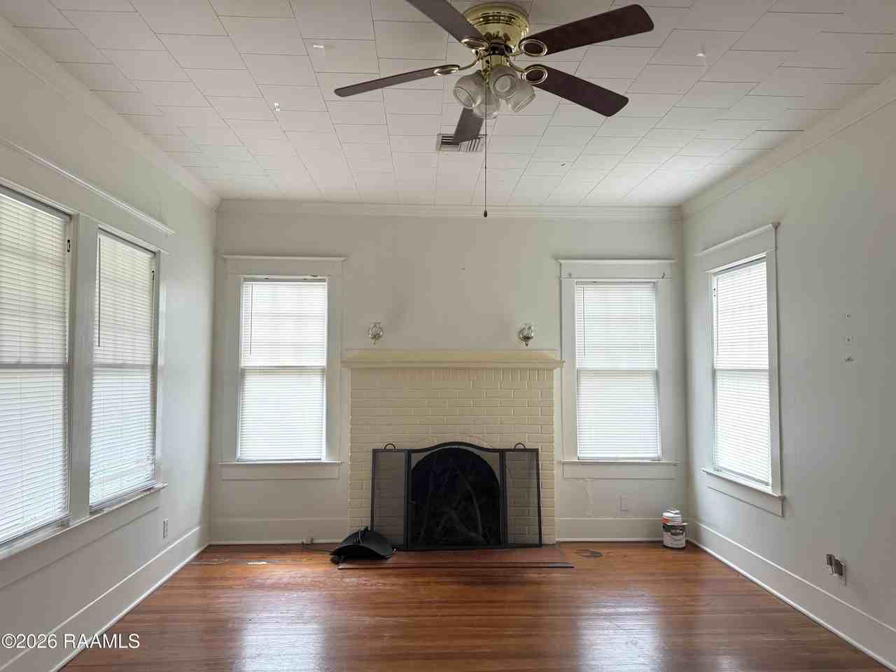 213 General Gardner Ave - Photo 2 of 13
