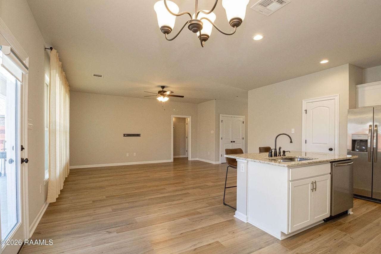 303 Tall Meadows Ln - Photo 6 of 21