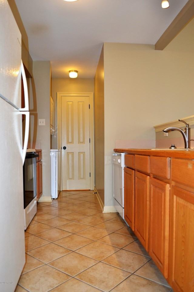 319 Artisan Rd #D - Photo 5 of 15