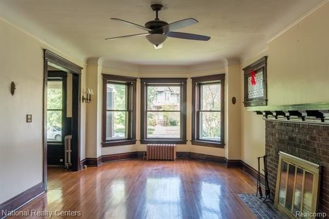 420 E Ferry St - Photo 3 of 24