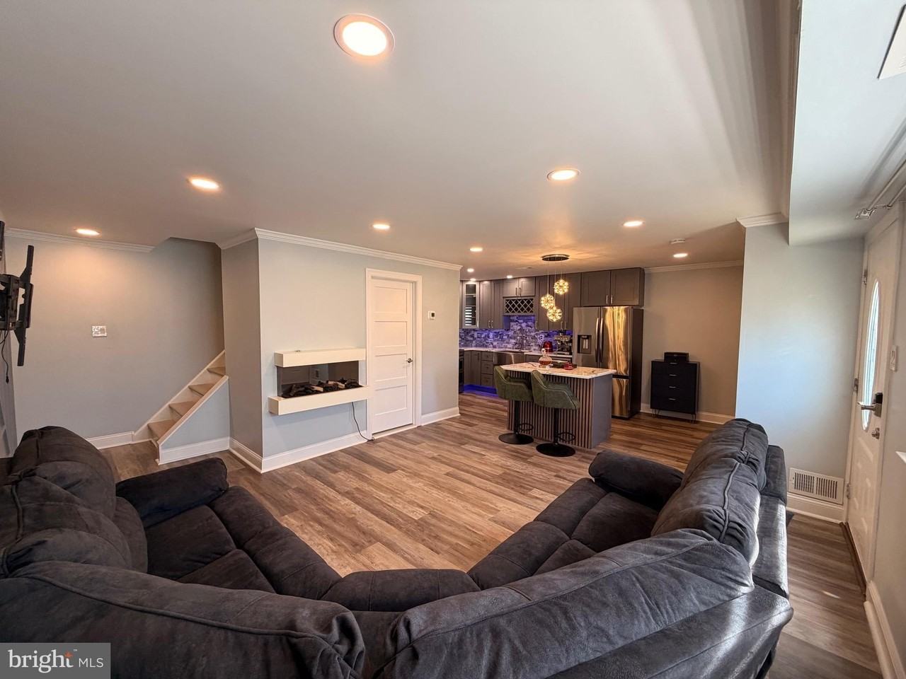 607 Edison Ave #607G - Photo 4 of 22