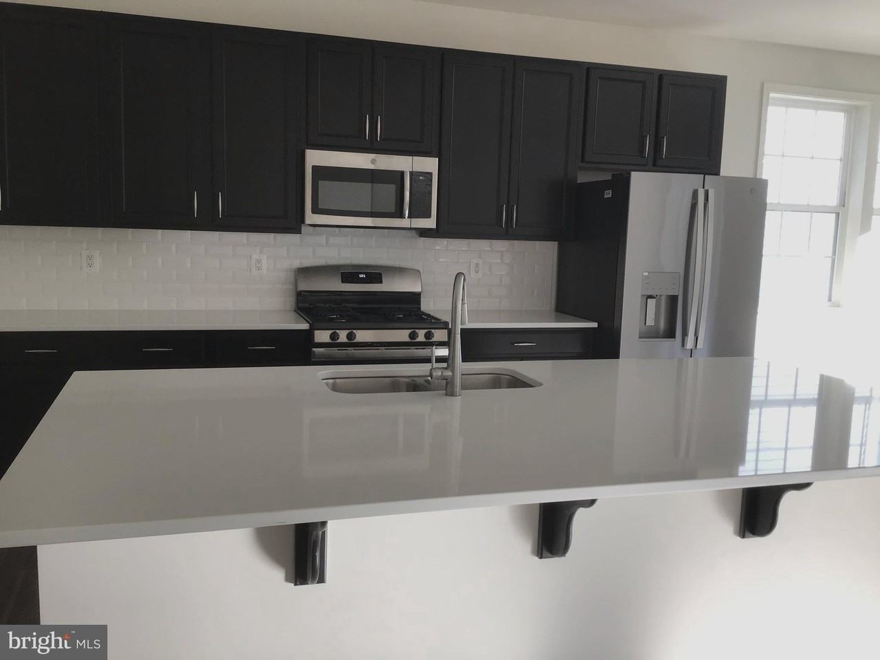 1035 Aspen Rd - Photo 3 of 24