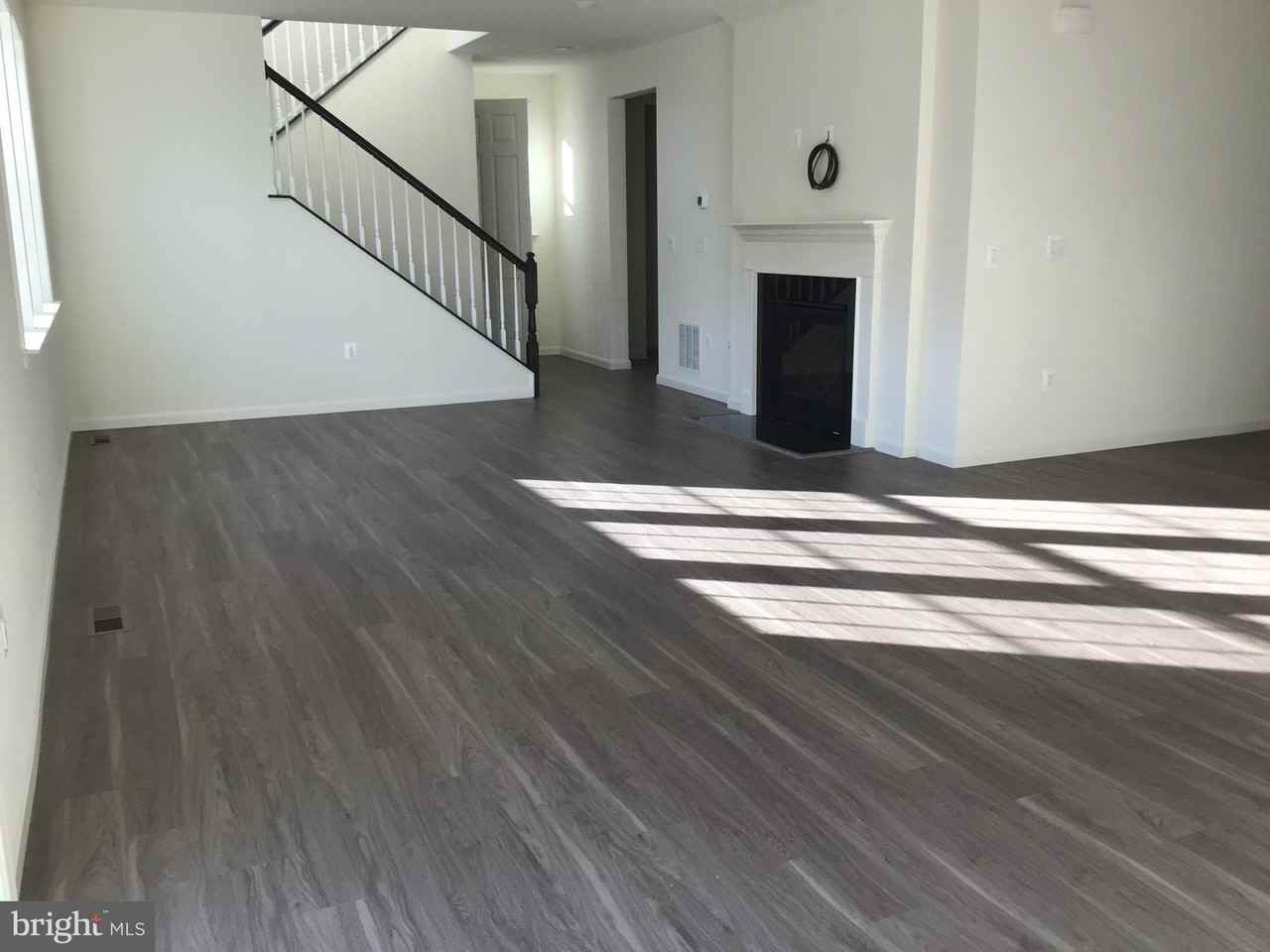 1035 Aspen Rd - Photo 4 of 24